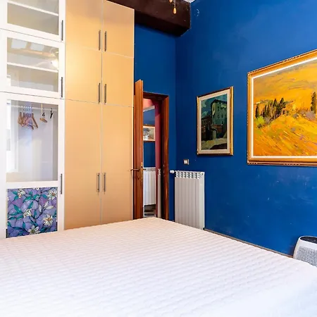 Apartment Guesthost - Stylish Flat In The Heart Of