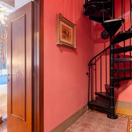 Guesthost - Stylish Flat In The Heart Of Appartamento Livorno