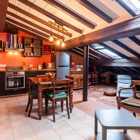 Guesthost - Stylish Flat In The Heart Of * Livorno